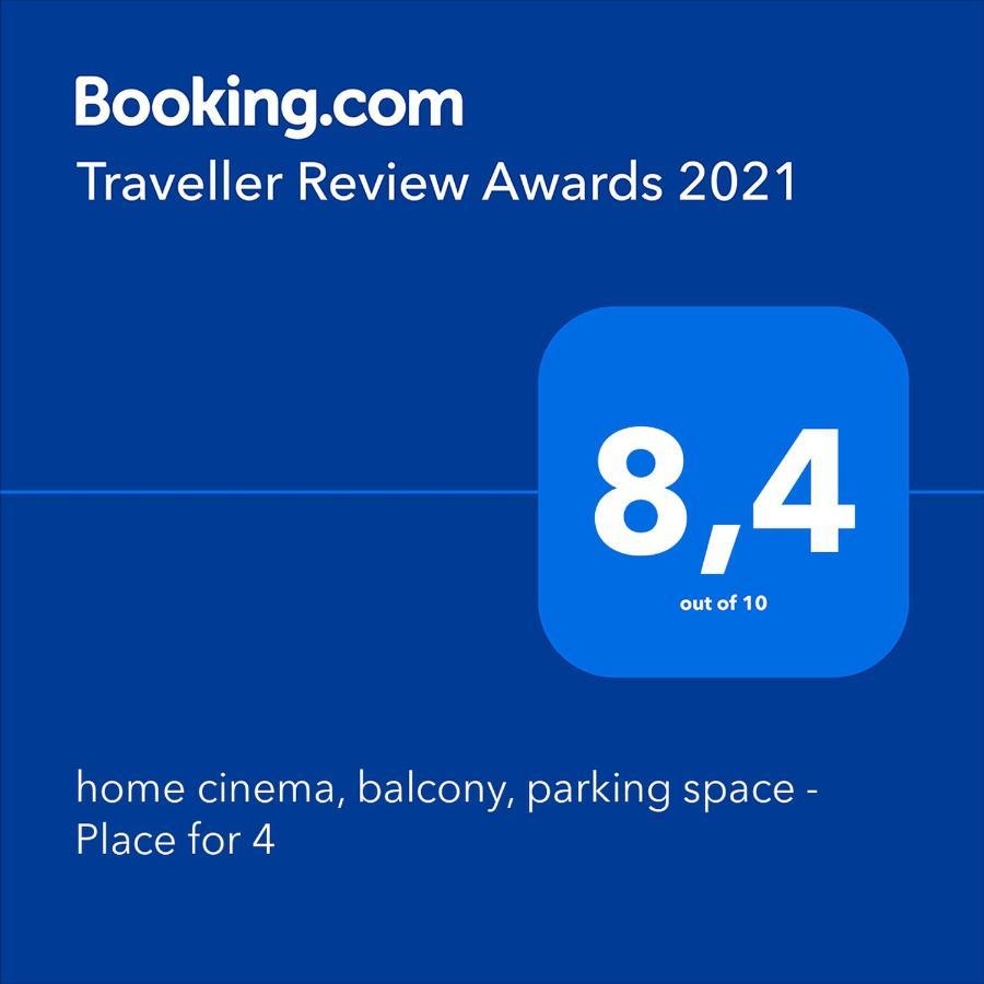 Home Cinema, Parking Space Wurzburgo Exterior foto